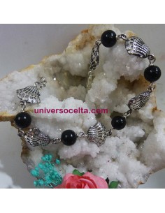 Pulsera de conchas con bolas de Azabache