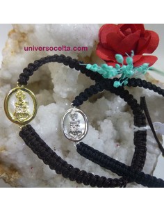 Pulsera de macramé con Virgen de Covadonga