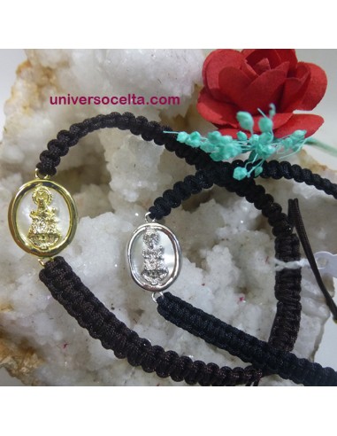 Pulsera de macramé con Virgen de Covadonga
