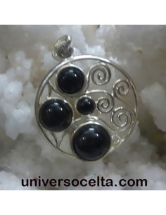 Colgante de plata con bolas de Azabache