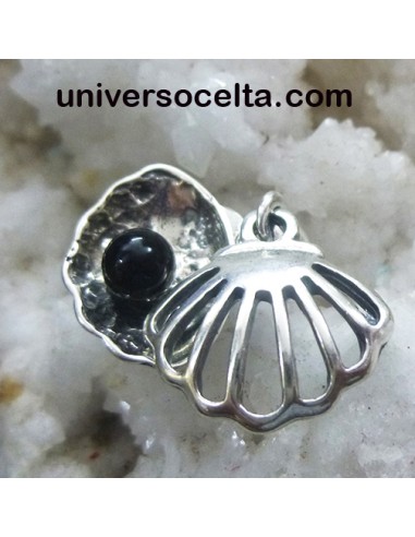 Concha de plata con perla de Azabache