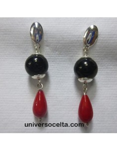 Coral y azabache combinado en pendientes