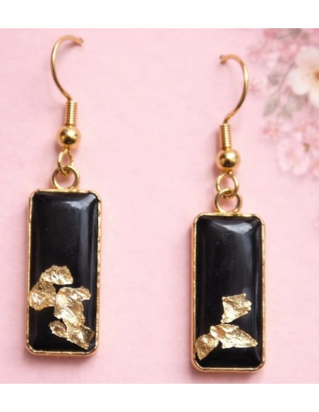 Pendientes de carbón con baño dorado