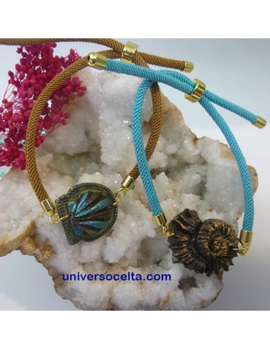 Pulsera ajustable con figura