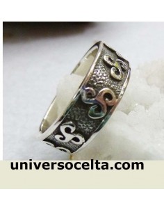 Anillo con Triskel de Plata repujado 146-0007 2