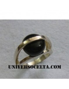 Anillo de diseño moderno...
