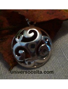 Triskel de plata calado 106-0107