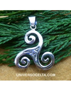 Triskel de plata en forma de Colgante 106-0087