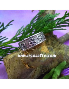 Anillo con Triskel de Plata repujado 146-0007