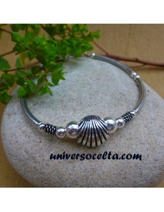 Pulsera de Plata con Concha de Santiago