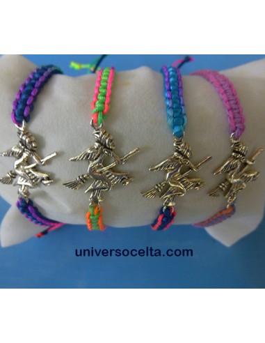 Brujita en Pulsera de Macramé PBM