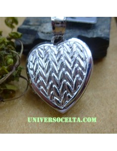 Relicario de Plata forma Corazón espigado
