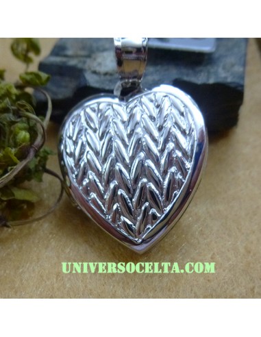 Relicario de Plata forma Corazón espigado