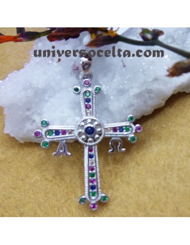Cruz de la Victoria de Plata y Piedras