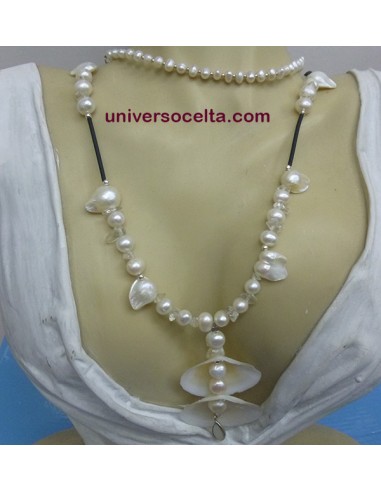 Collar artesanal de plata con perlas...